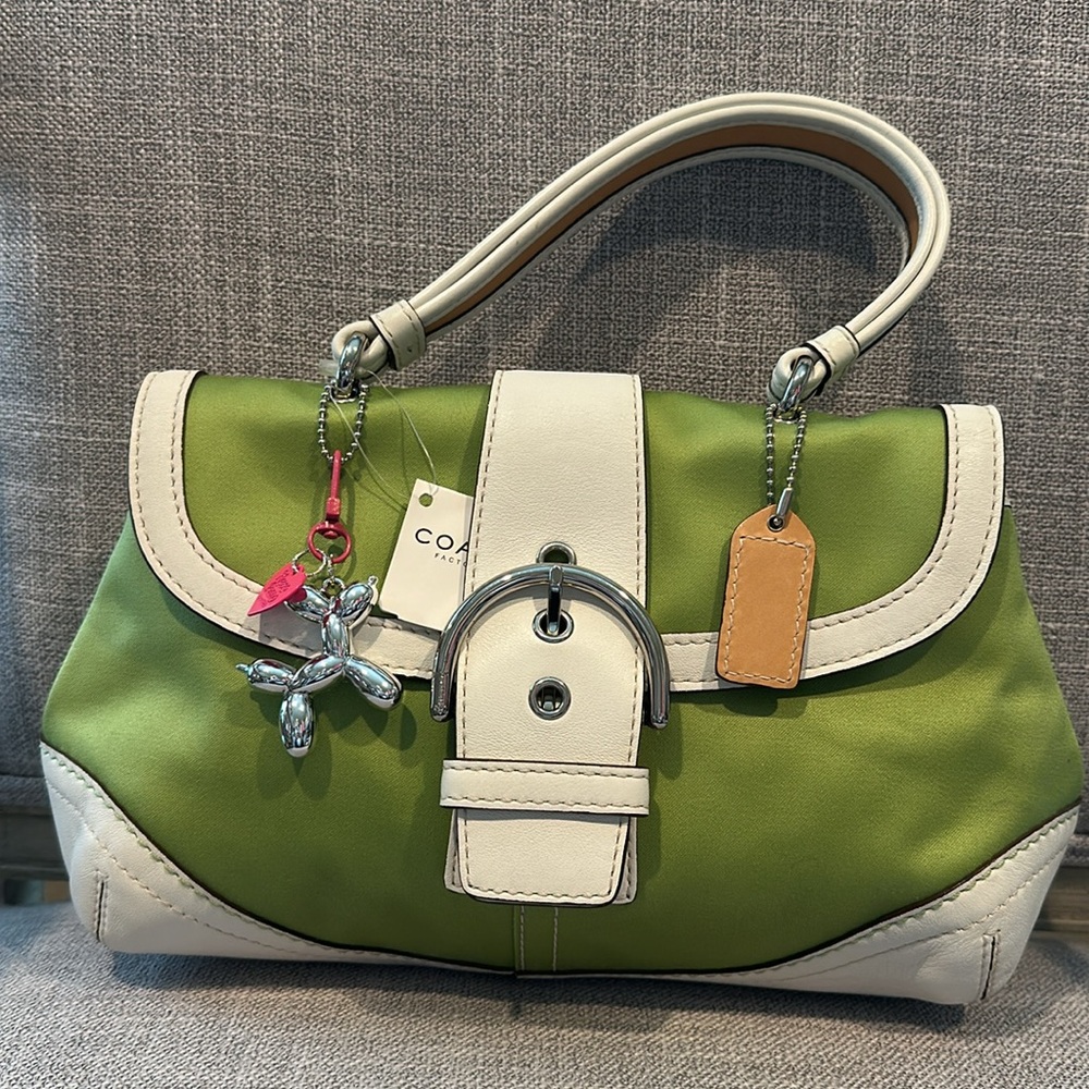 New Coach vintage Soho Green White Signature Satchel Hobo Bag Flap Buckle - Picture 17 of 17